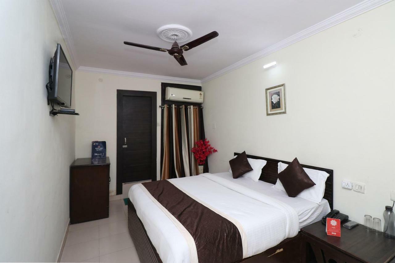 Oyo 23009 Hotel Maxx 勒克瑙 外观 照片