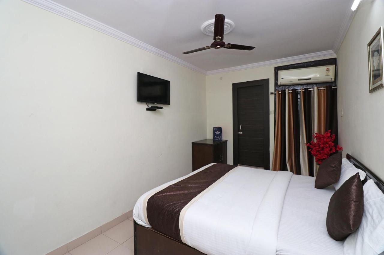 Oyo 23009 Hotel Maxx 勒克瑙 外观 照片